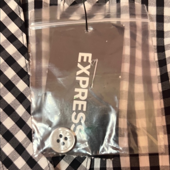 NWT! Express Women’s Black White Gingham Check Tailored Feminine Cut Classic - Picture 4 of 11